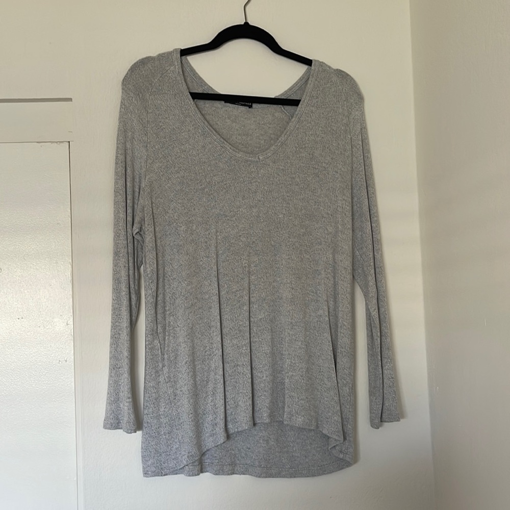BRANDY MELVILLE SWEATER